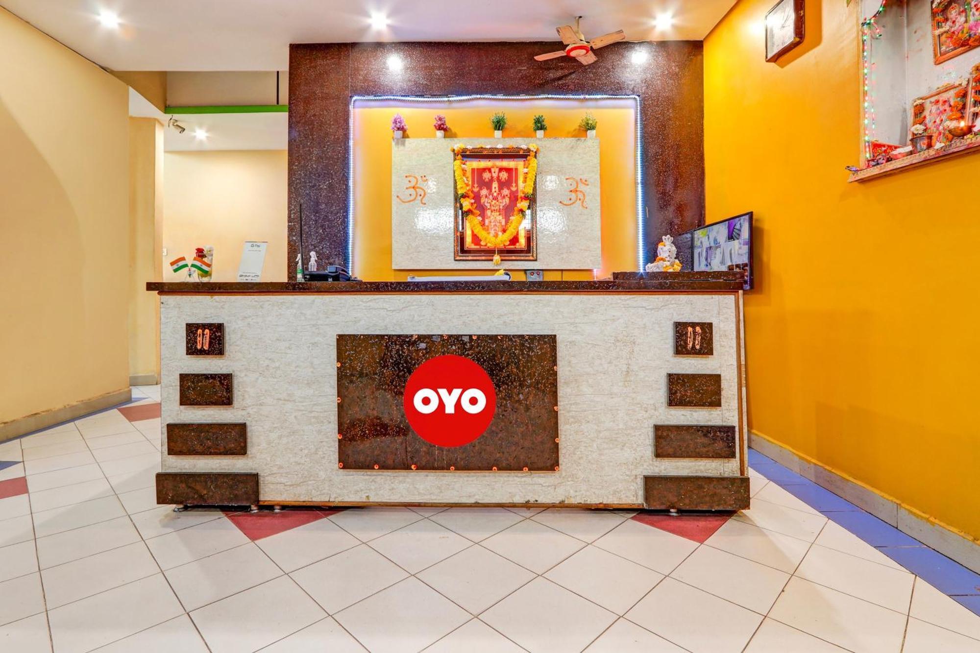 Oyo Flagship Hotel Samruddhi Lodge Nirmal  Exterior foto